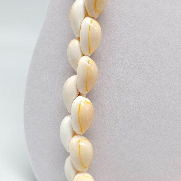 Cowrie Shell Necklace 30 Inch Bohemian Style No Clasp Hawaiian - Picture 2 of 5